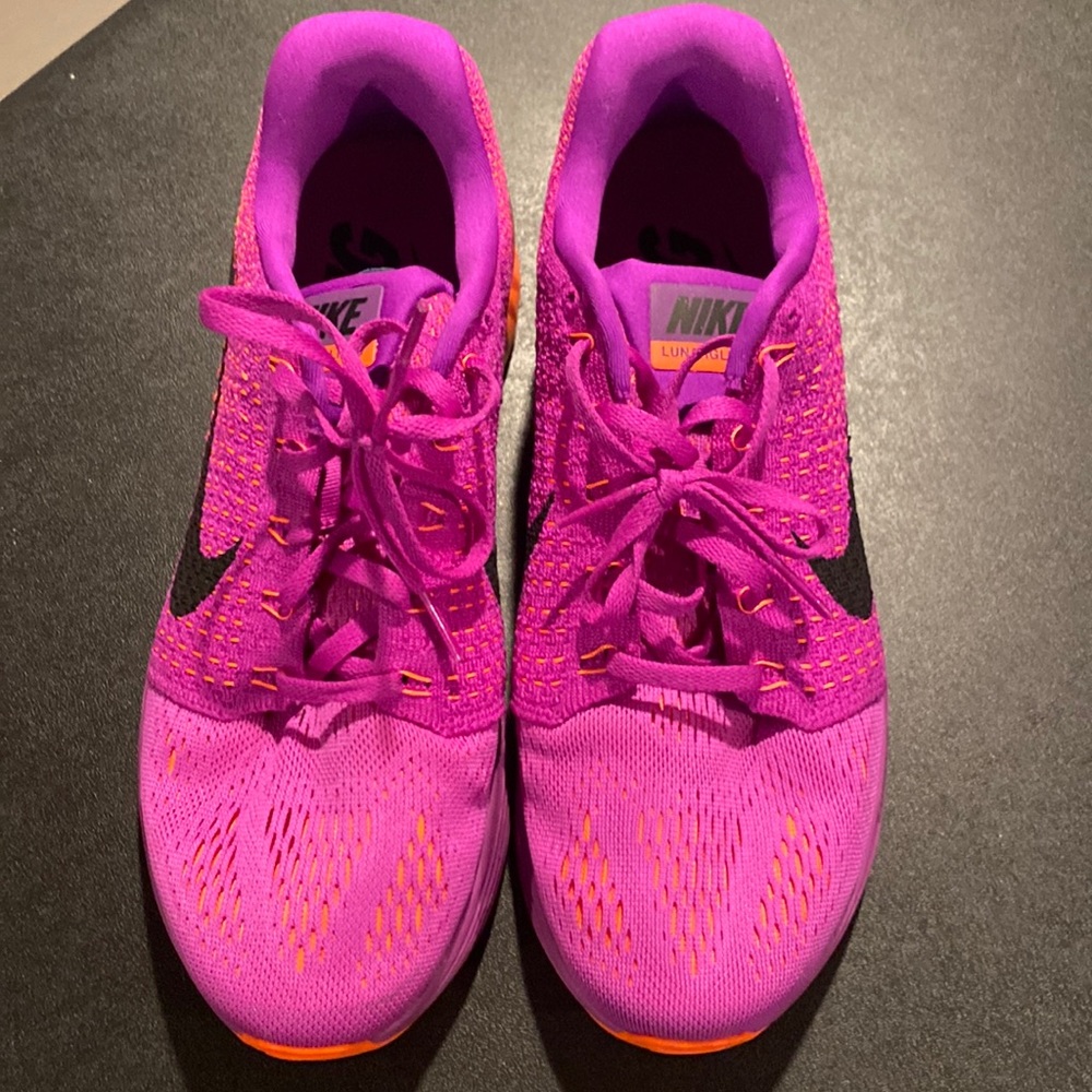 Great condition sneakers